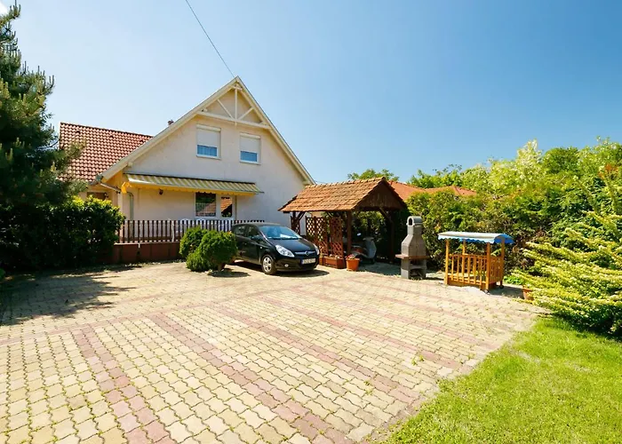 Scarlett 1 By Interhome