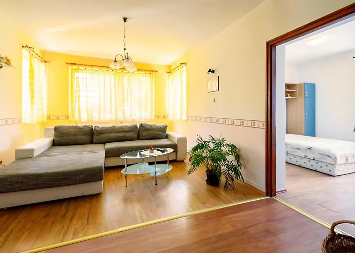 Scarlett 1 By Interhome דירה בלטונוסוד